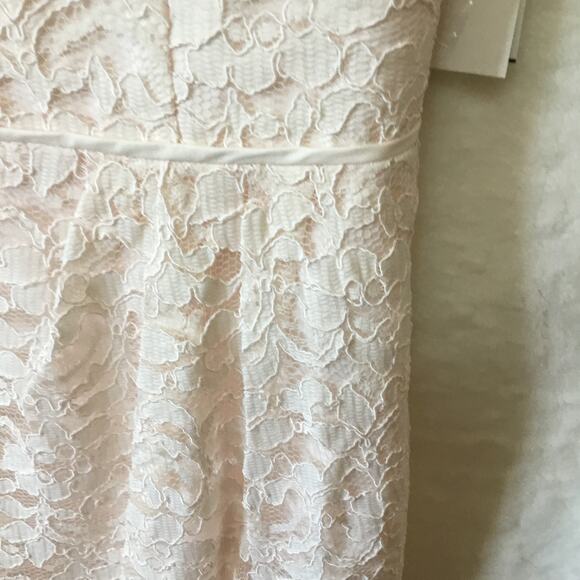 David Bridal Short Tank Lace Dress with V -Neck - Picture 5 of 16